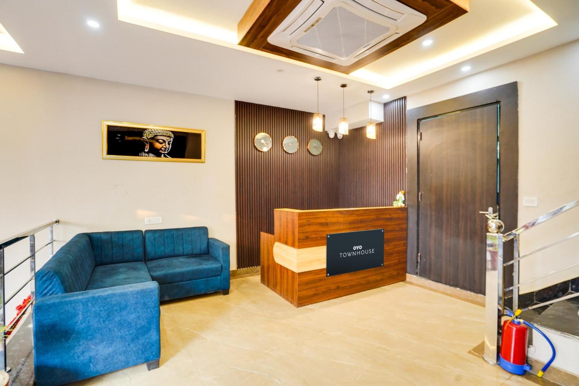 Hotel Super Townhouse The Royal Casa Ghaziabad Exterior foto